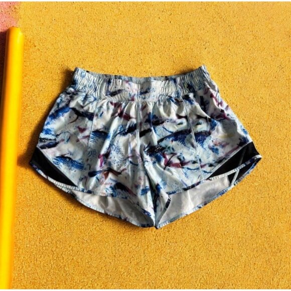 LULULEMON Multicolor Running Workout Shorts Size 8 Tall - Picture 1 of 7